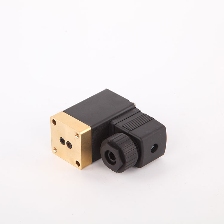 Bobina per solenoide a polso